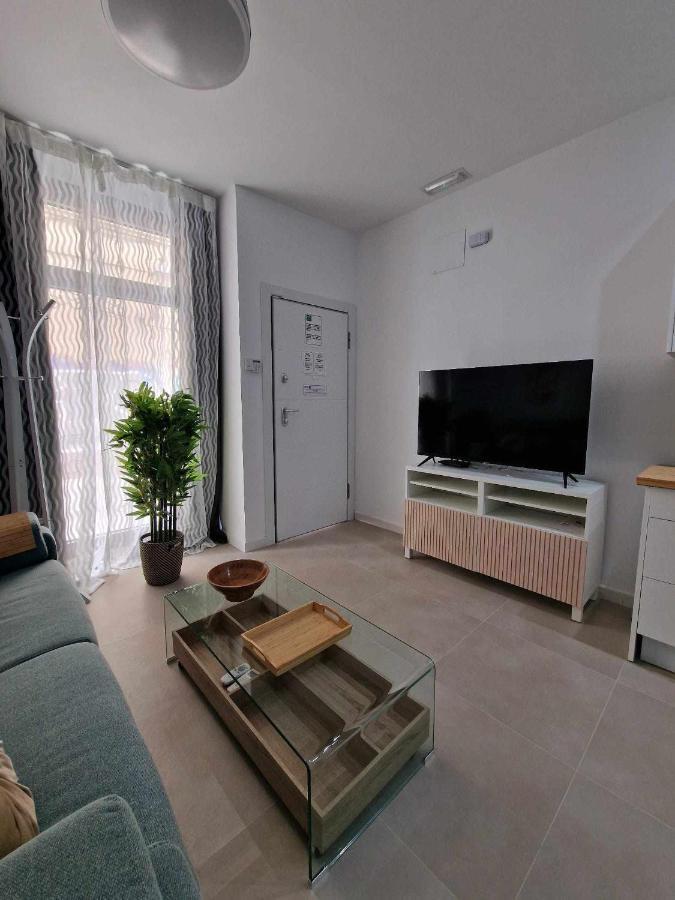 Moderno Apartamento 2 En Calle Marmoles マラガ エクステリア 写真